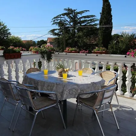 Maison d'hôtes Ravlic Ana Malinska