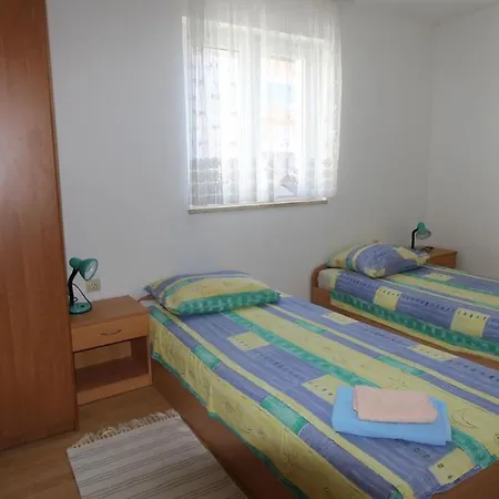 Ravlic Ana בית הארחה