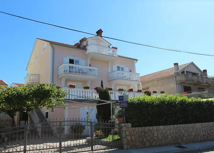 Ravlic Ana ゲストハウス 3*