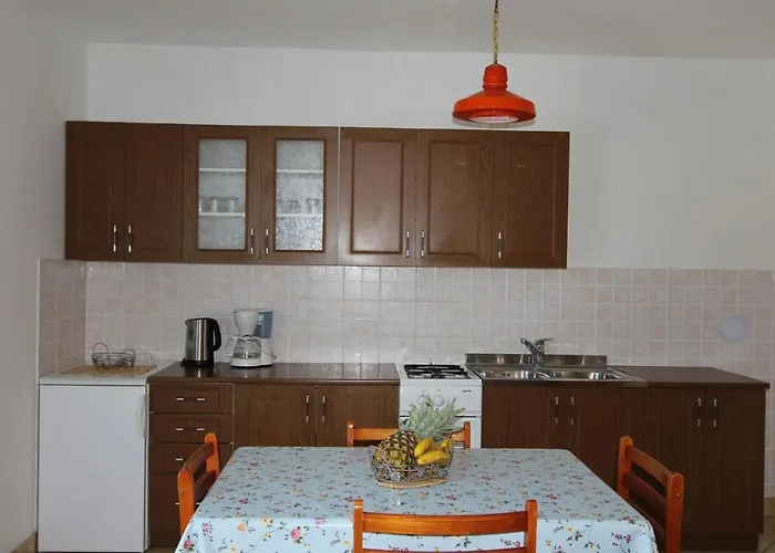 Ravlic Ana Affittacamere 3*