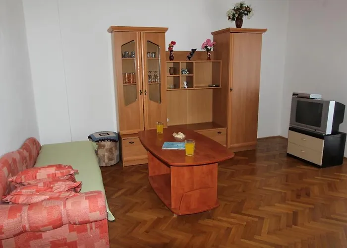 Ravlic Ana 3* マリンスカ