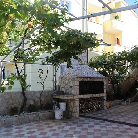 Affittacamere Ravlic Ana 3*